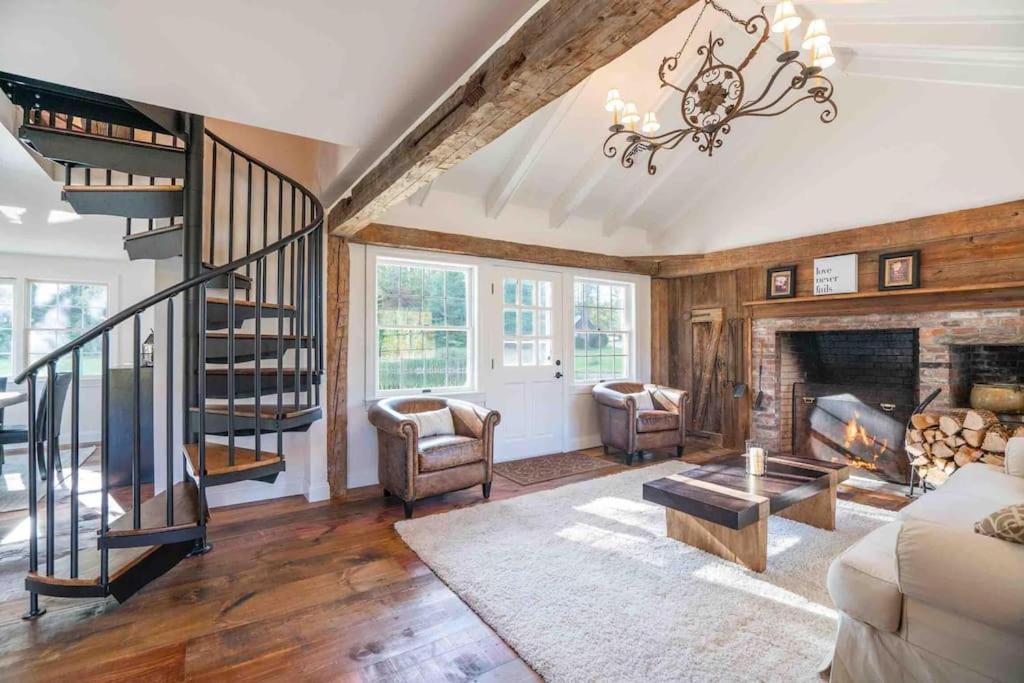 The Villa - Industrial Farmhouse With Hot Tub Довер Екстер'єр фото